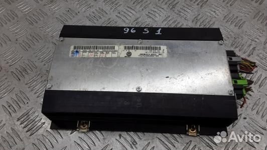 Усилитель музыки volkswagen phaeton 1 (96S01S701)
