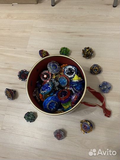 Бейблэйд(поделка) +предлагайте свою цен