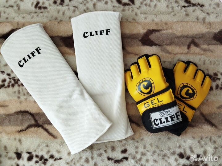 Защита голени и перчатки для единоборств