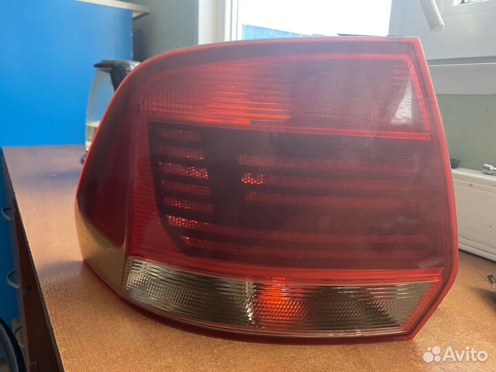 Фонарь задний volkswagen polo