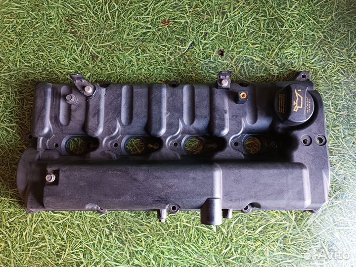 Клапанная крышка гбц D4CB 2.5 л. Кия соренто