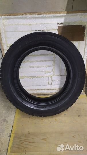 Yokohama Ice Guard IG20 215/60 R17
