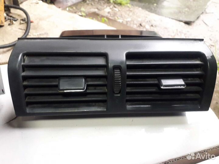 Дефлектор обдува мерседес w210