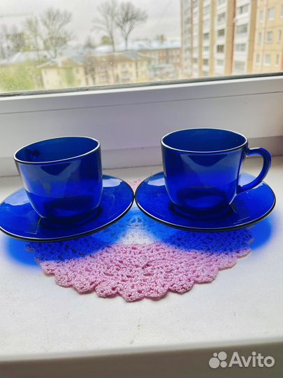 Чайные чашки с блюдцами