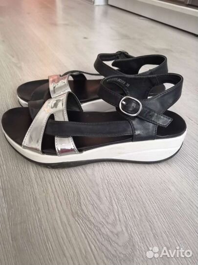 Босоножки для девочки