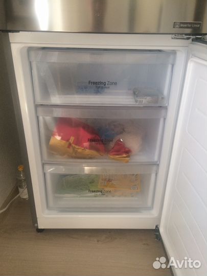 Холодильник новый