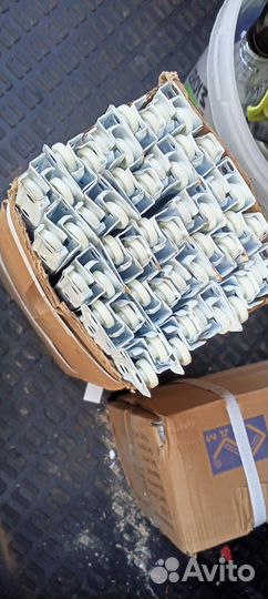 Роликовые направляющие для ящиков дсп L300мм белые