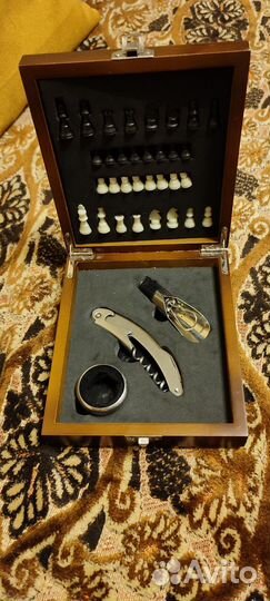 Винный набор с шахматами