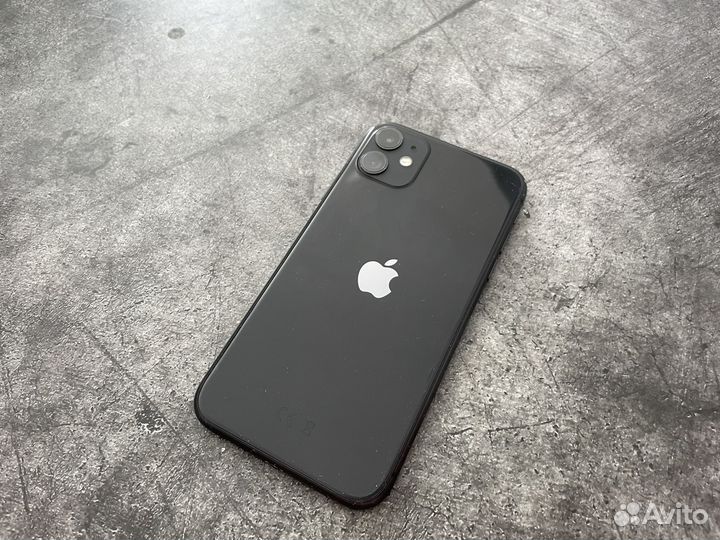 iPhone 11, 64 ГБ