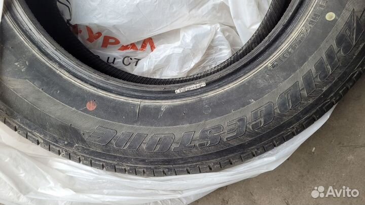 Bridgestone Dueler H/P 215/65 R16