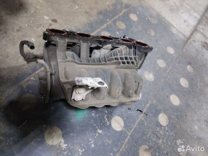 Коллектор впускной Honda Cr-V 3
