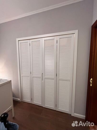 Жалюзийные двери в гардеробную