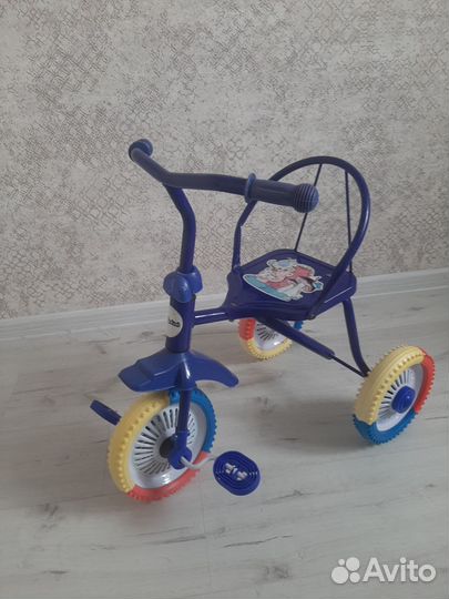 Детский трехколесный велосипед
