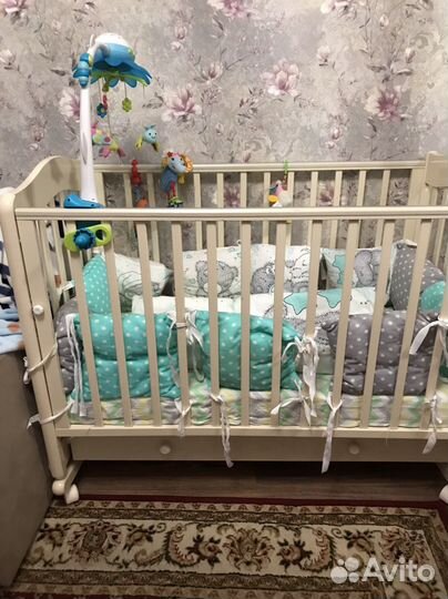 Продам детскую кроватку