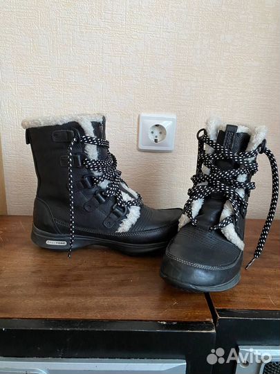 Полуботинки reebok easytone 35 размер на шнуровке