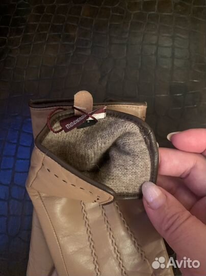 Перчатки женские кожаные новые, размер М