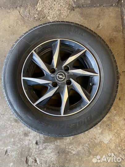 Yokohama Bluearth ES32 185/70 R14