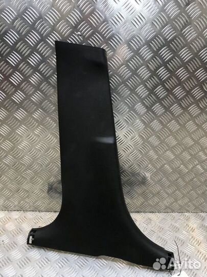 Обшивка центральной стойки левая Hyundai Solaris