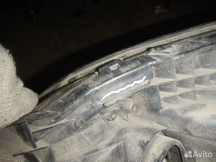 Фара правая, Toyota (Тойота) -avensis II (03-08)