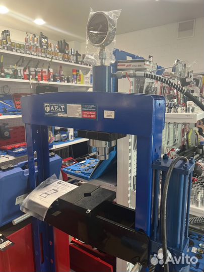 Пресс 20т с ножным и пневматическим приводом