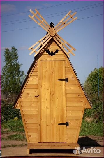 Уличный туалет деревянный BLU777