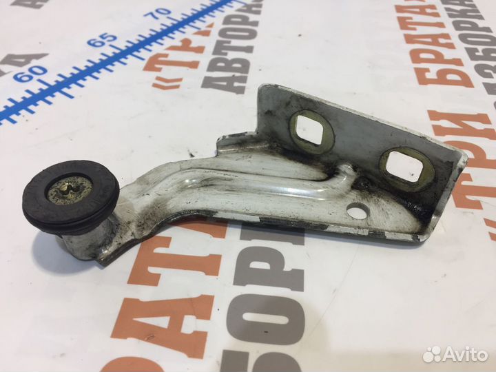 Рено Кангу Ролик сдвижной двери верхний