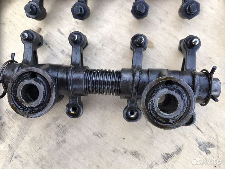 Ось коромысел Москвич 408. Новый