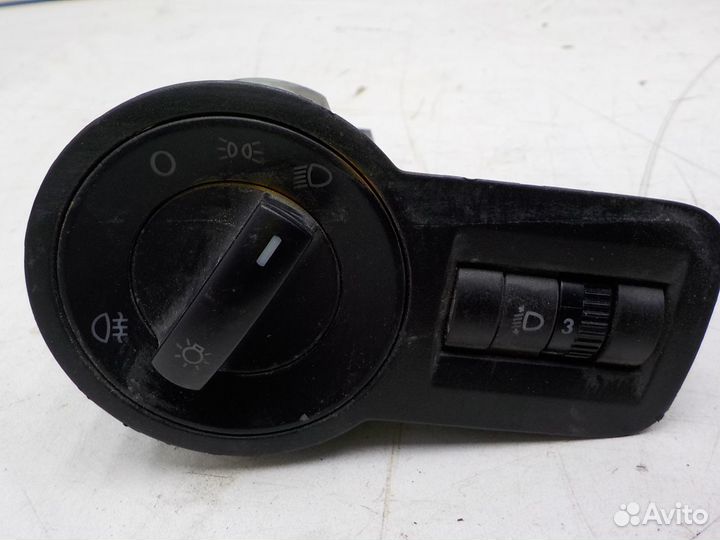 Блок управления освещением на Volkswagen Polo (Sed