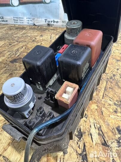 Блок предохранителей Тойота Королла E90