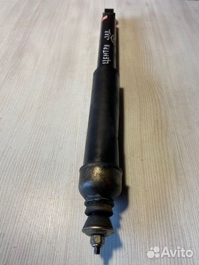 Амортизатор задний Nissan Sentra B17 HR16DE