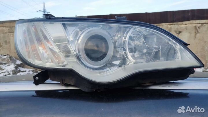 Фара передняя правая на субару легаси
