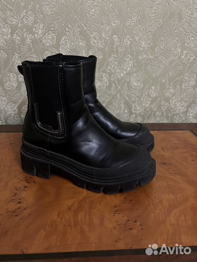 Ботинки 33