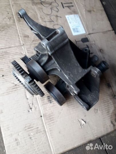 Кронштейн генератора volkswagen B5 1,9TDI