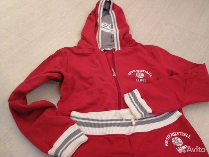 Спортивный костюм