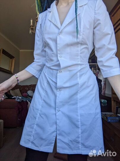Женский медицинский халат