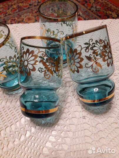Винтаж.Рюмки хрустальные, стопки из цветногостекла
