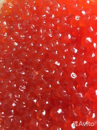 Красная икра кеты и морепродукты