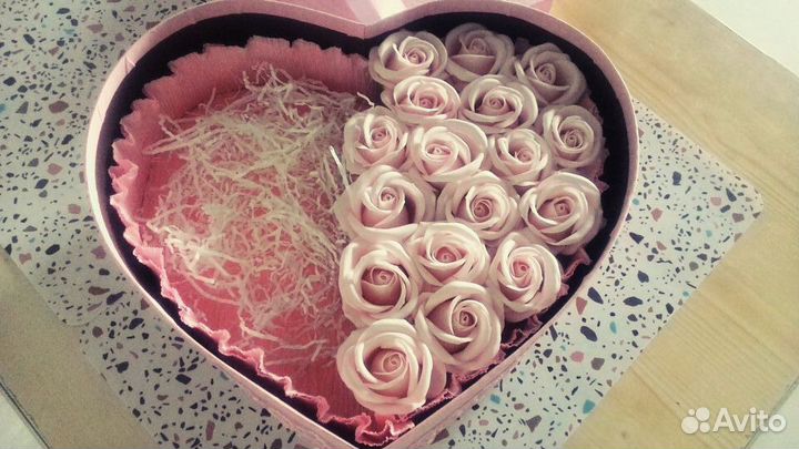 Коробка с цветами из мыла