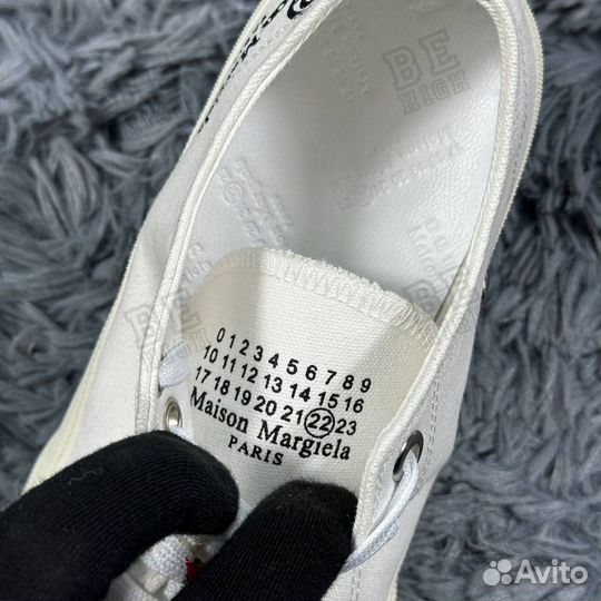 Maison margiela tabi paint кеды белые