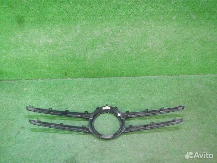 Накладка решетки радиатора Mercedes V W447 (2014-н