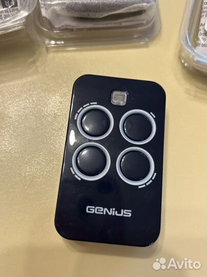 Пульт для ворот Genius