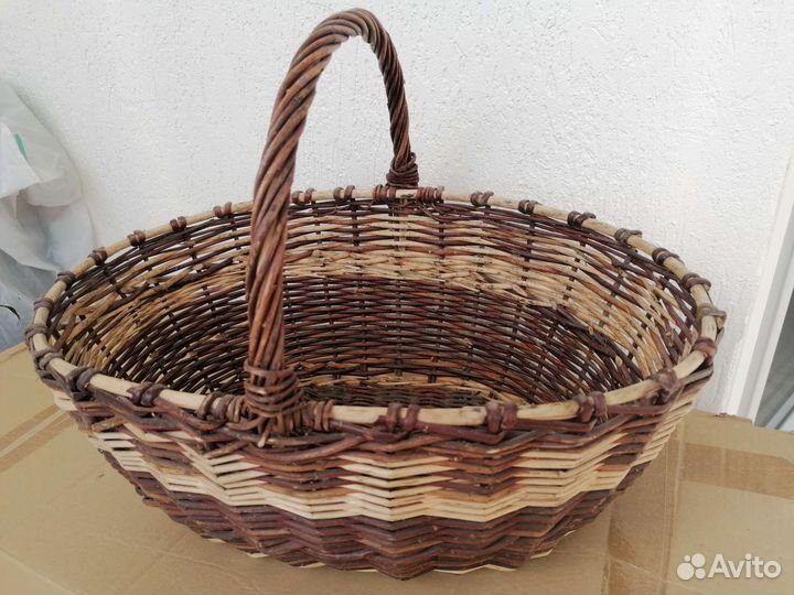 Корзина плетеная
