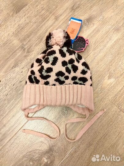 Шапка для девочки новая