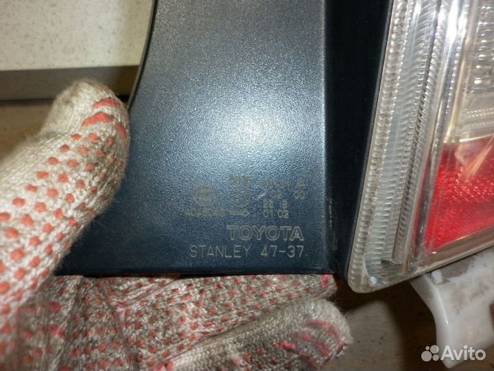 Фонарь Toyota Prius 30 2010 1.8