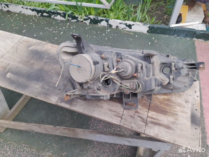 Фары на Мицубиси Лансер 10