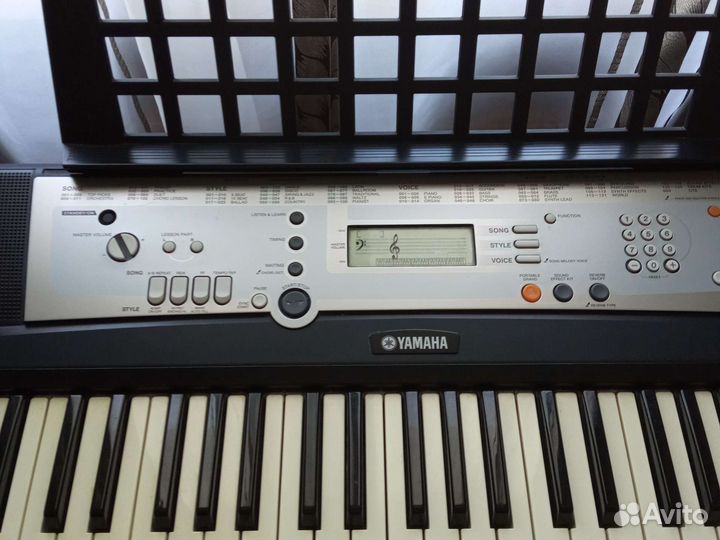 Синтезатор пианино yamaha PSR E203