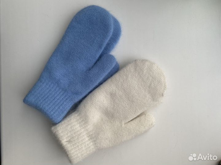 Варежки женские