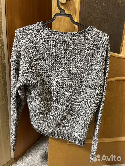Свитер