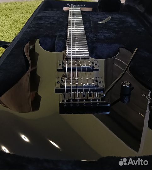 Электрогитара