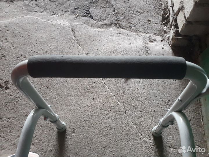 Гигиенический стул-унитаз